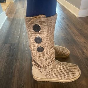 Classic Cardy Tan Ugg Boots